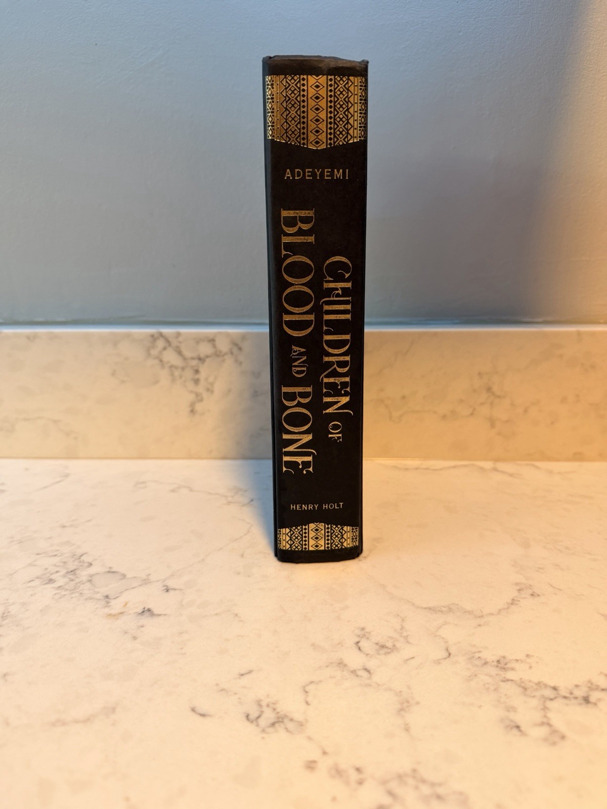 Children of Blood and Bone Hardcover Tomi Adeyemi English Henry Holt Fantasy