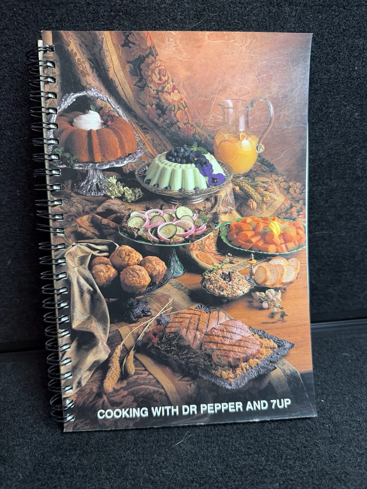 Vintage 1993 Dr. Pepper 7UP Cookbook Booklet Recipe Book Rare 86 pages