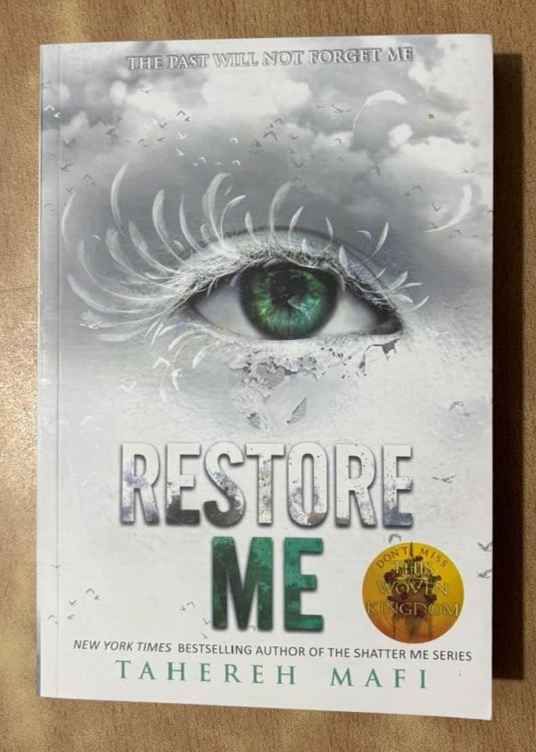 Restore Me ( Shatter Me series) By Tahereh Mafi, Paperback