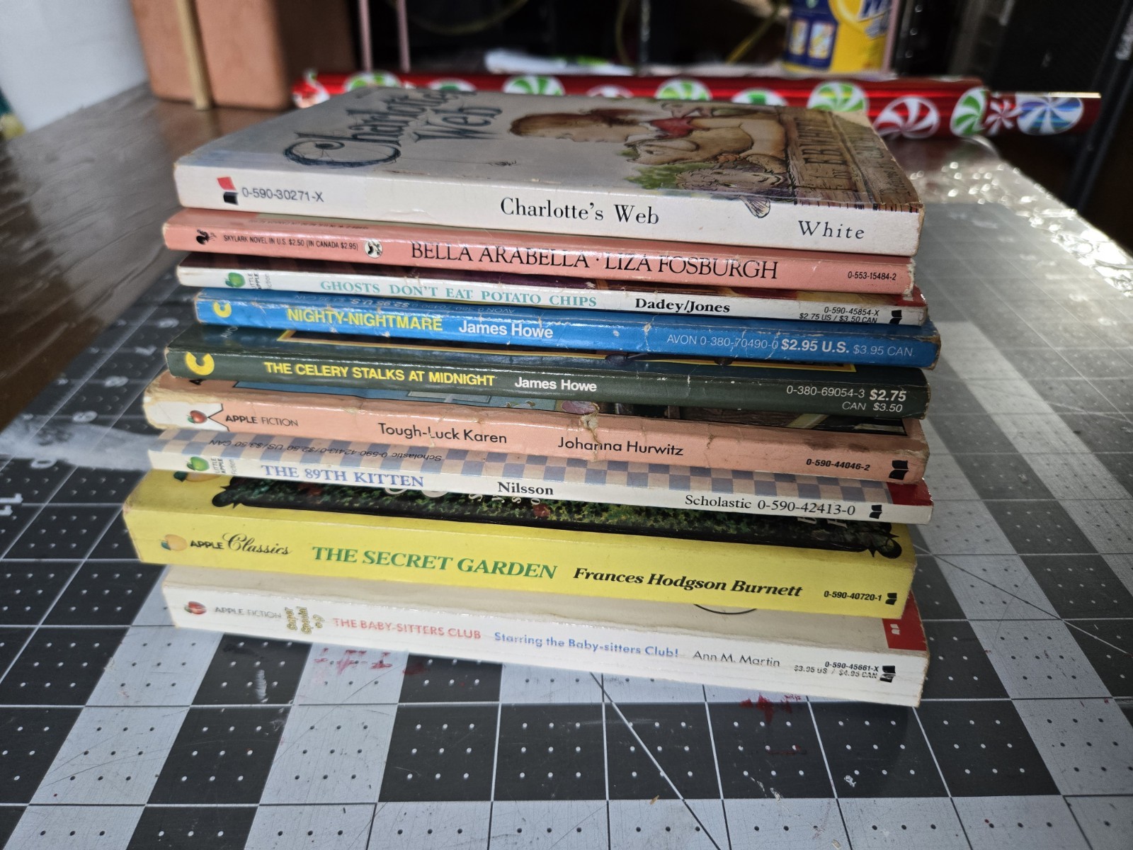 Assorted Vintage Lot of 8 Apple, Little Apple, & Avon Camelot Paperback Books