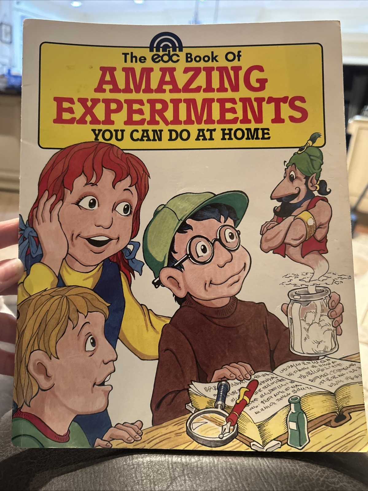 RARE The Edc Book of Amazing Experiments You Can Do at Home VG 1985