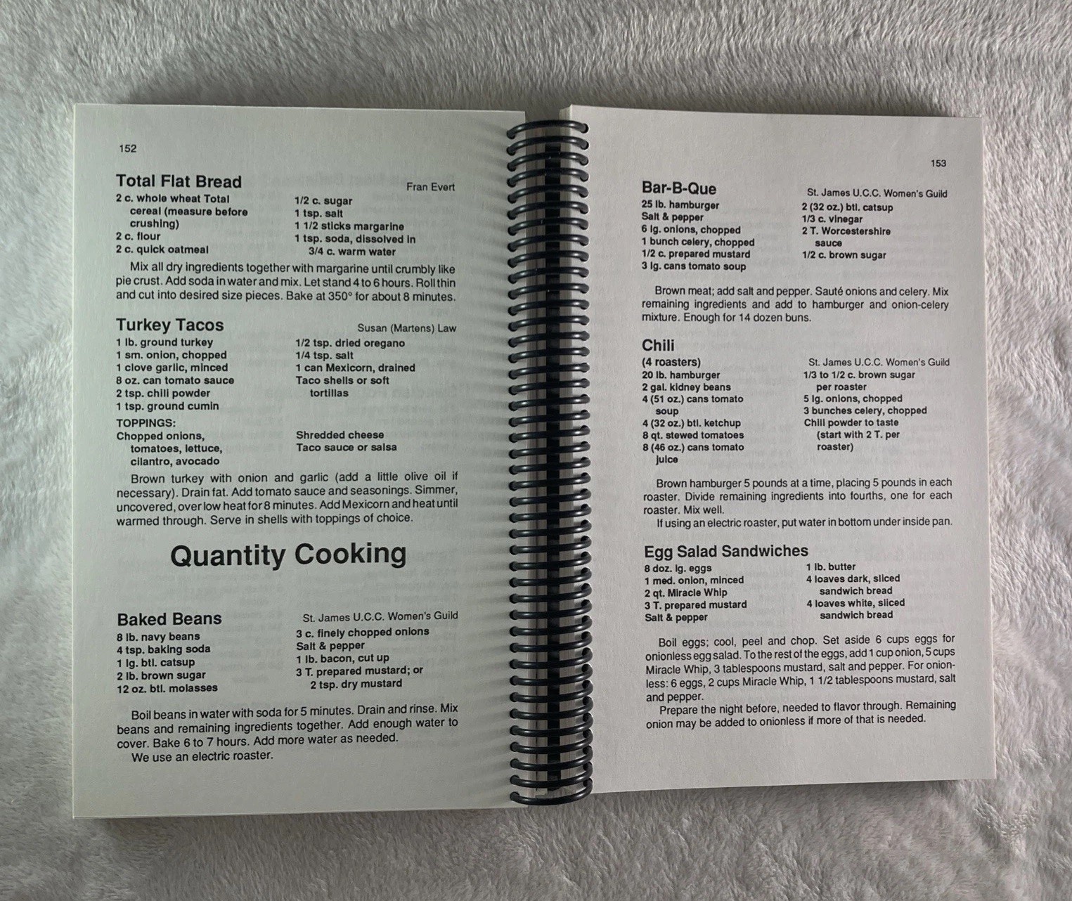 ST. JAMES UNITED CHURCH OF CHRIST Cookbook Barnesville Minnesota 1991 260 Pages