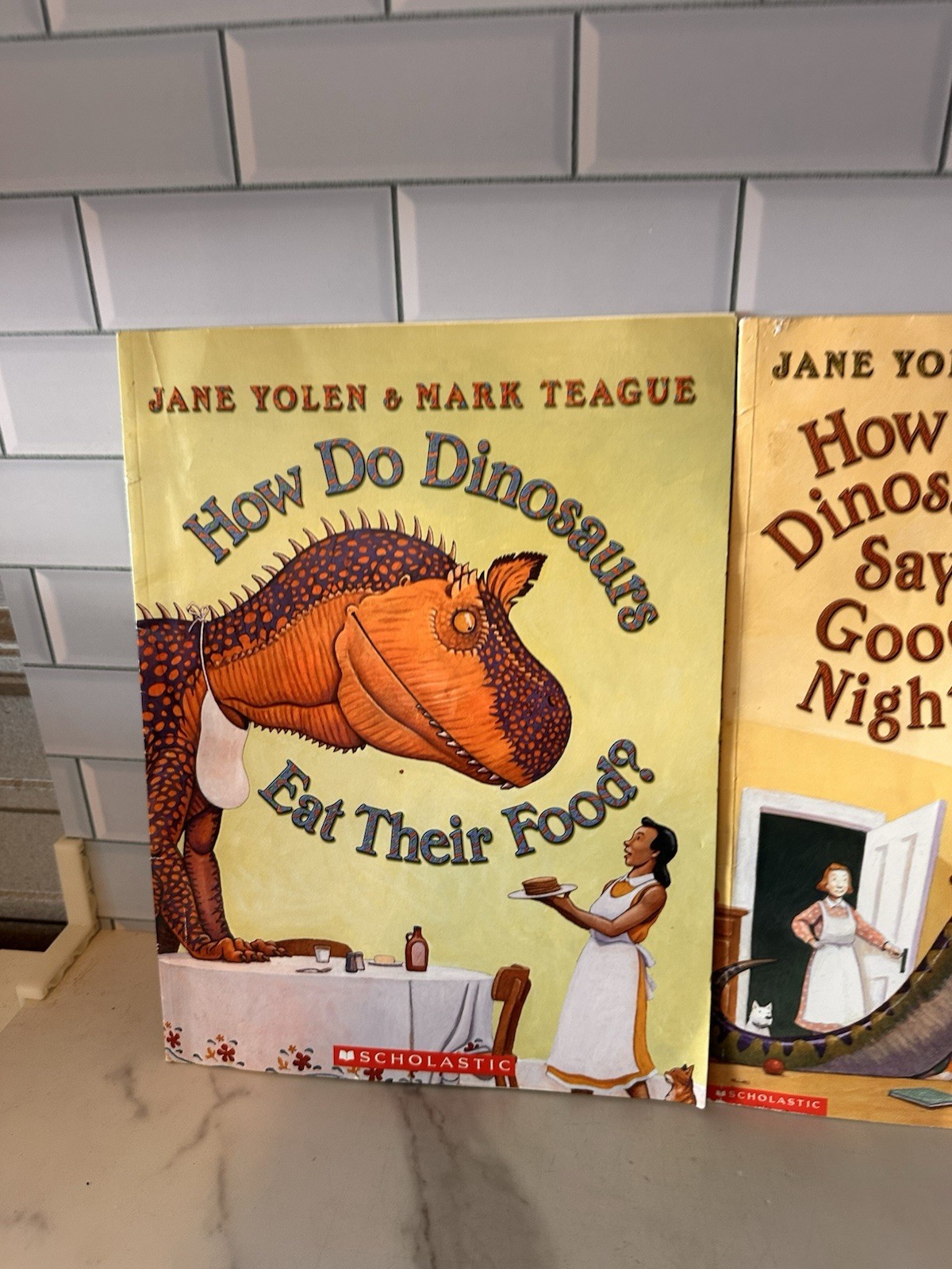 Lot of 2 HOW DO DINOSAURS Series Books Jane Yolen & Mark Teague