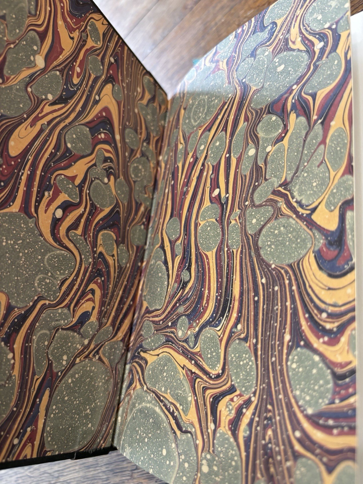 The Trials of Oscar Wilde by H. Montgomery Hyde Notable Trials Library 1989 Gold