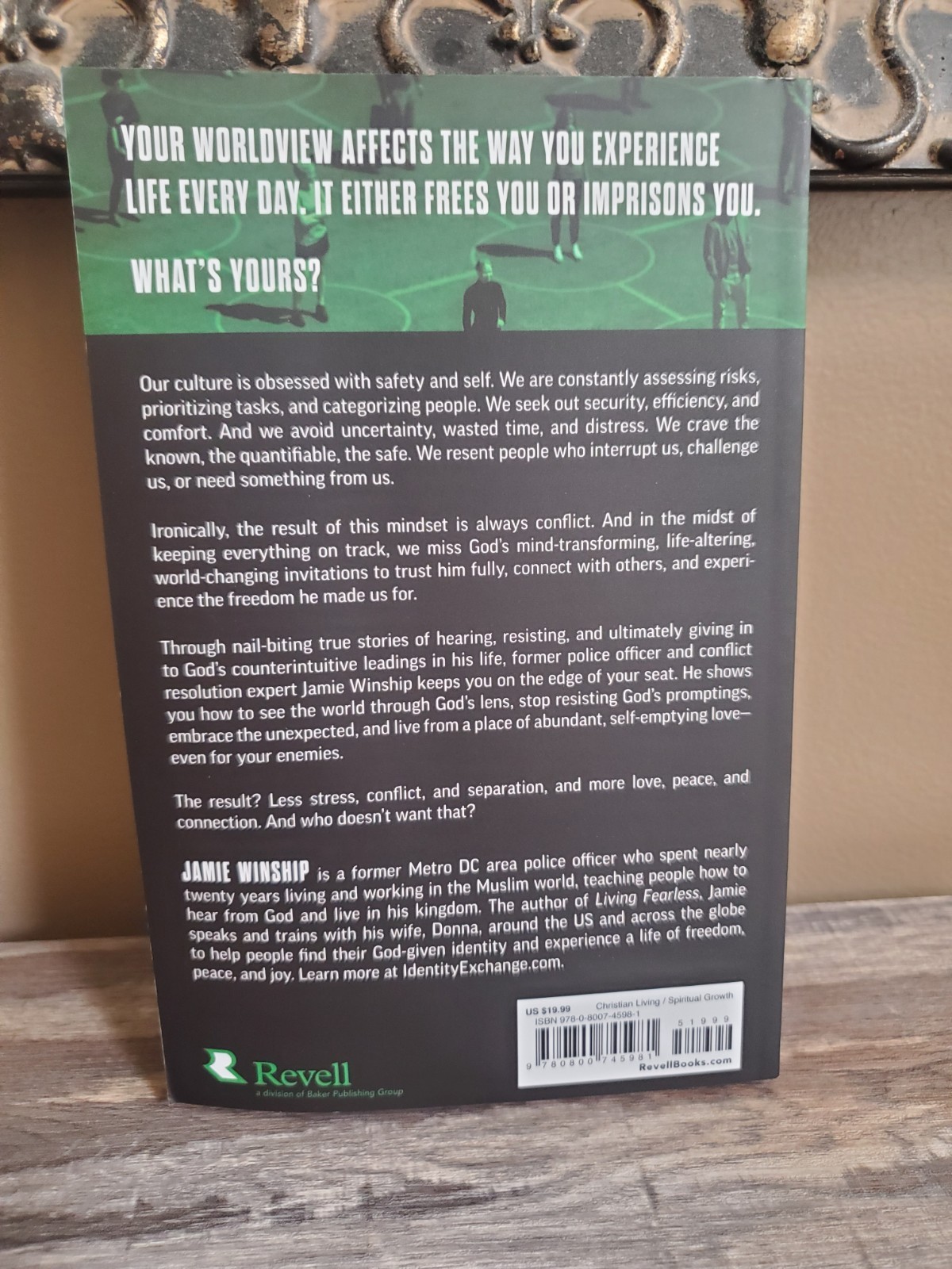 War of Worldviews : Choosing Connection in a Culture of Separation Jamie Winship