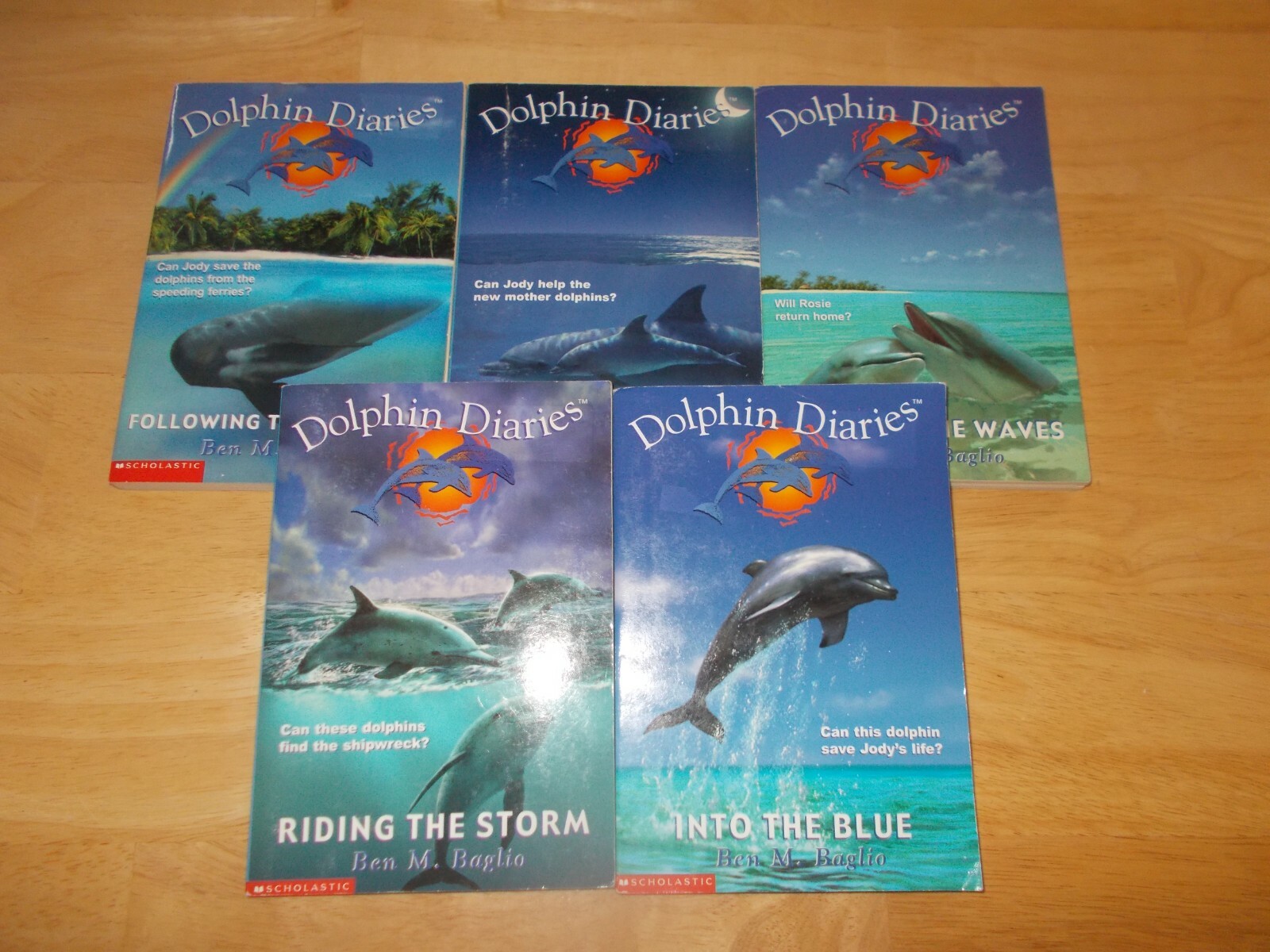Dolphin Diaries Lot of 5 Books Scholastic