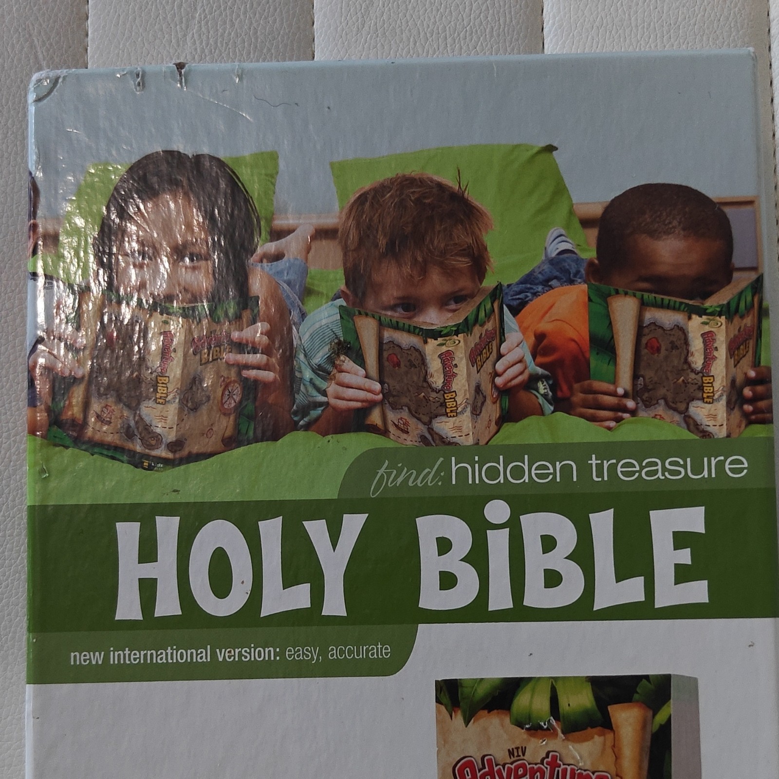 Zonderkidz NIV Adventure Bible Hardcover Illustrated 2012 Ages 9-12