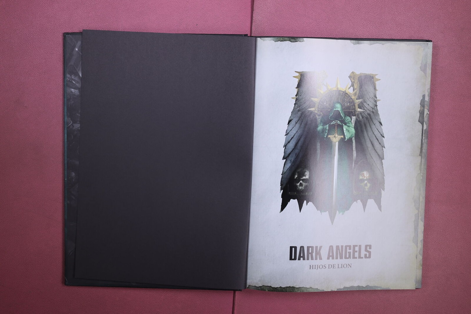 422149 WARHAMMER 40,000 CODEX ADEPTUS ASTARTES DARK ANGELS Games Workshop HC
