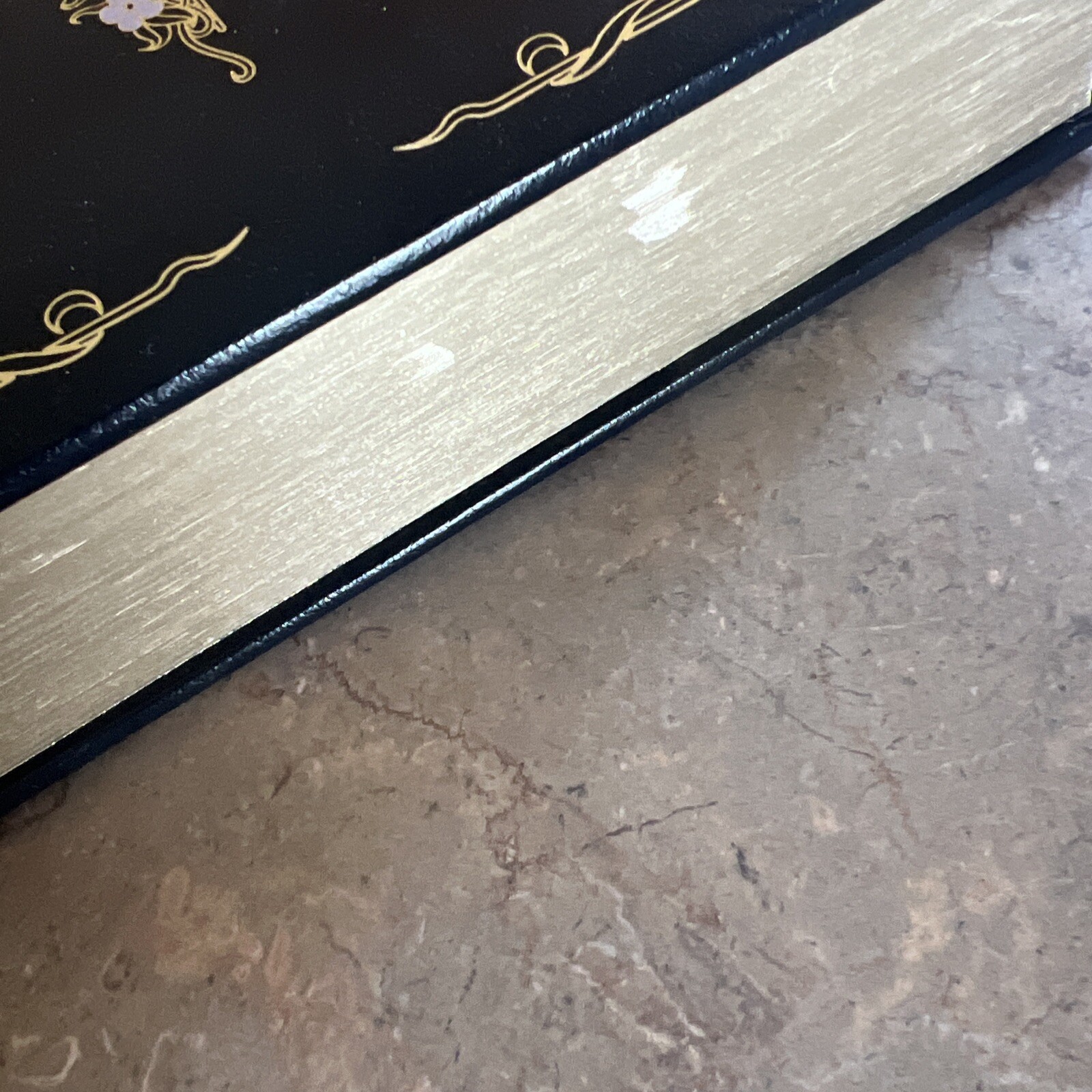 The Works of Charles Dickens Complete & Unabridged 1982 Hardcover