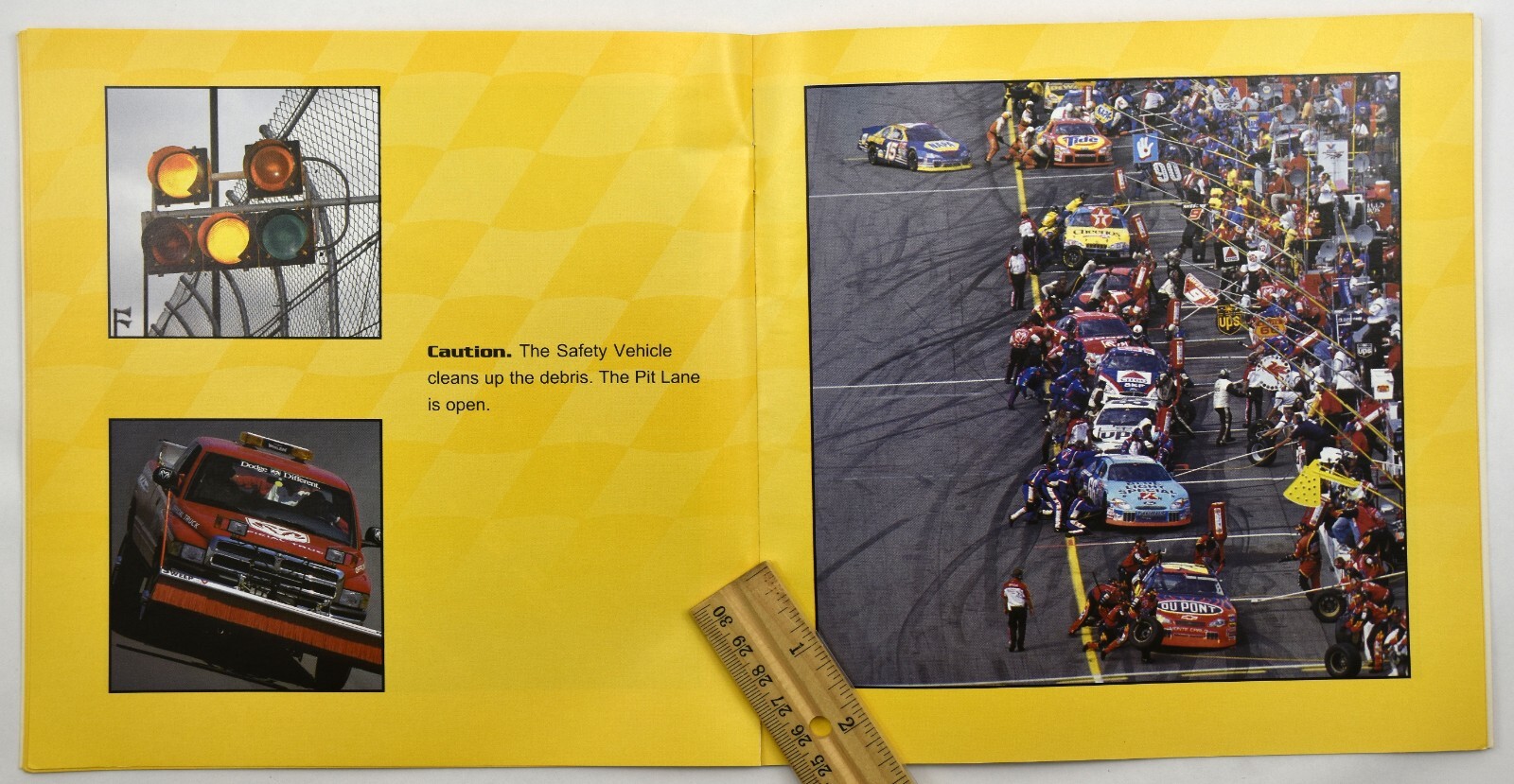 Racing with NASCAR – Paperback PB Jeff Gordon – Bendon Publishing – 2002 LN