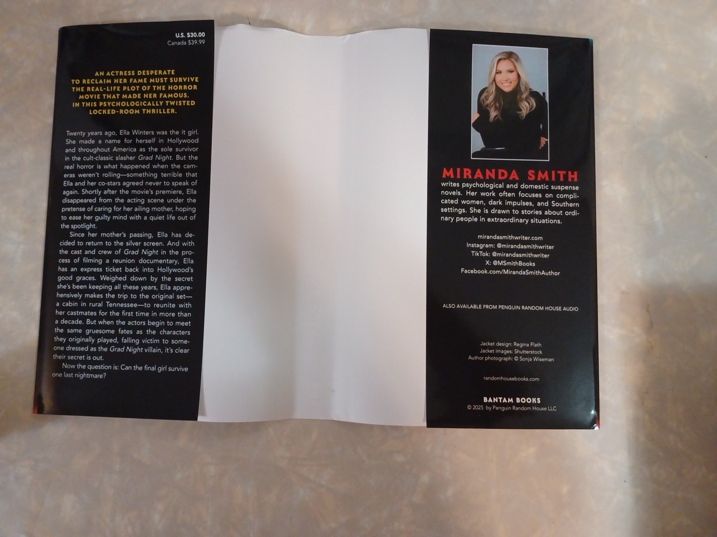 Smile for the Cameras – Miranda Smith SIGNED HCDJ 1st Edition/1st Printing
