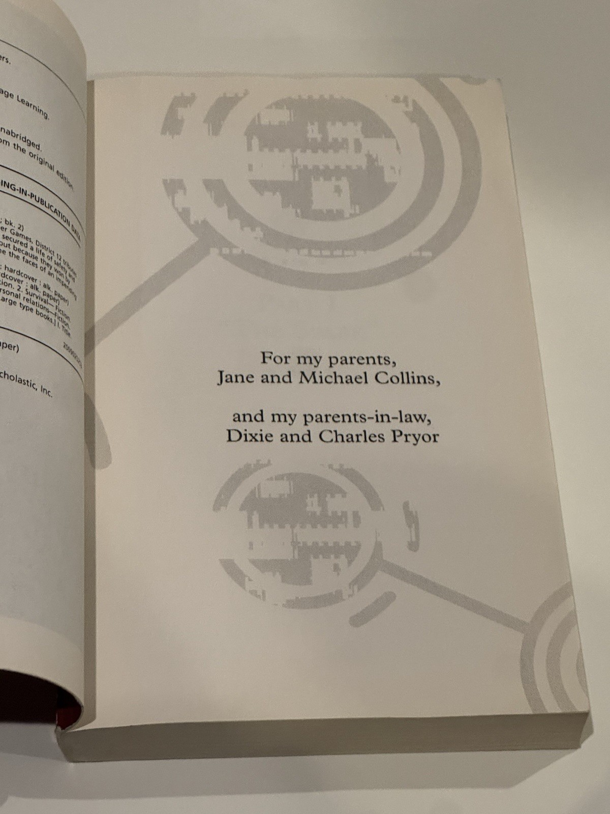 Catching Fire by Suzanne Collins (2012, Trade Paperback) Large Print Acceptable
