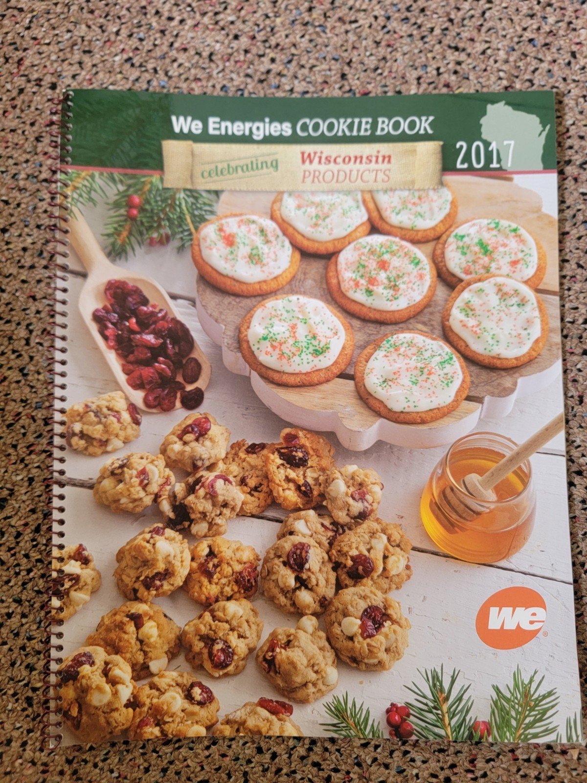 Lot Of 10 WE Energies Christmas Cook Books