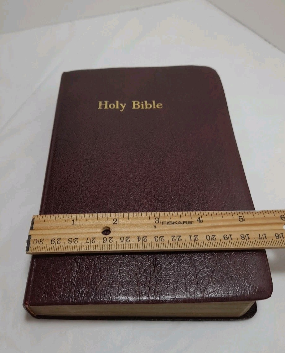 Vintage 1972 Holy Bible Revised Standard Version Red Letter Nelson
