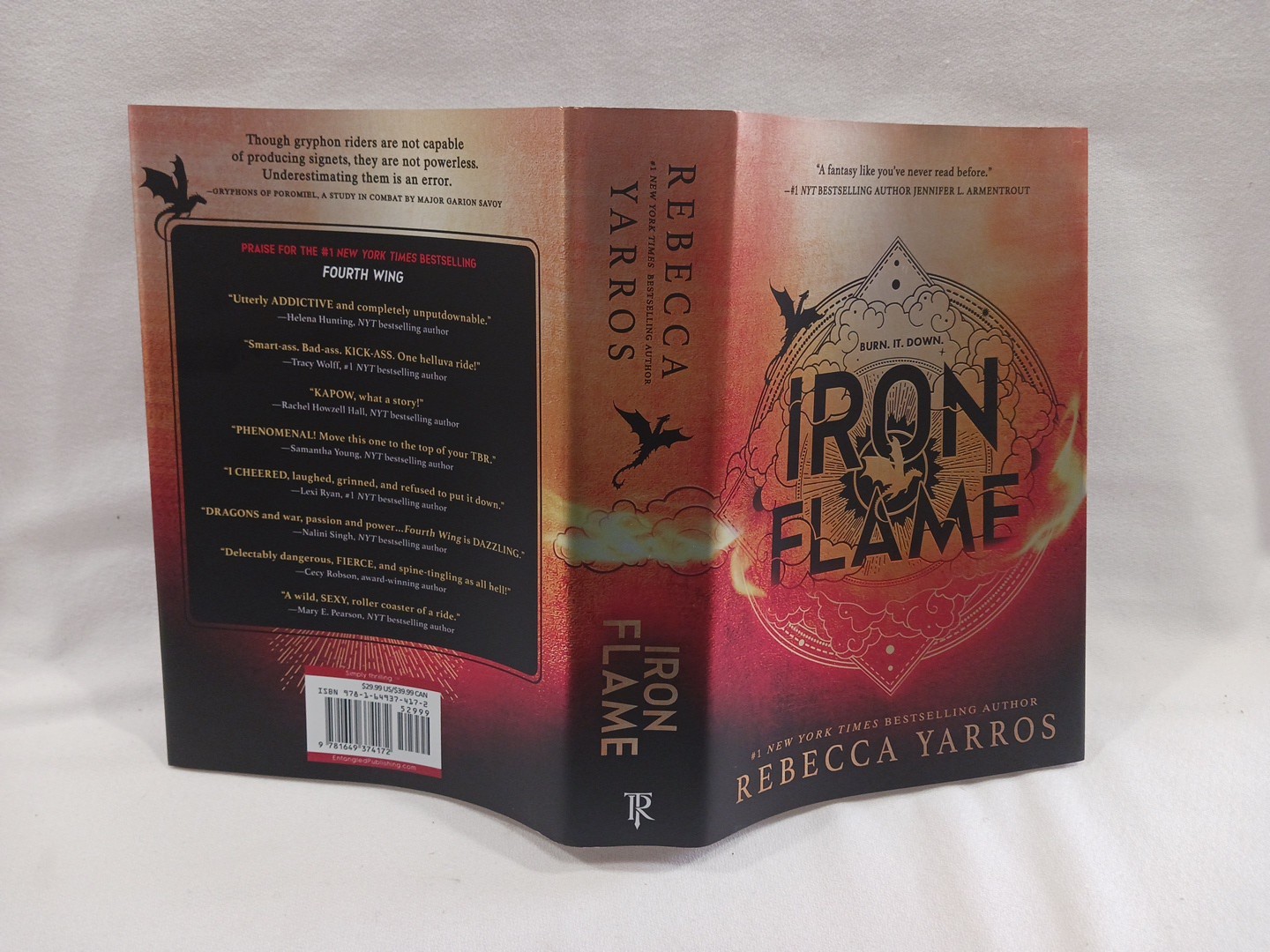 Yarros Iron Flame Black Sprayed Edges HC DJ First Edition 1st Printing LIKE-NEW