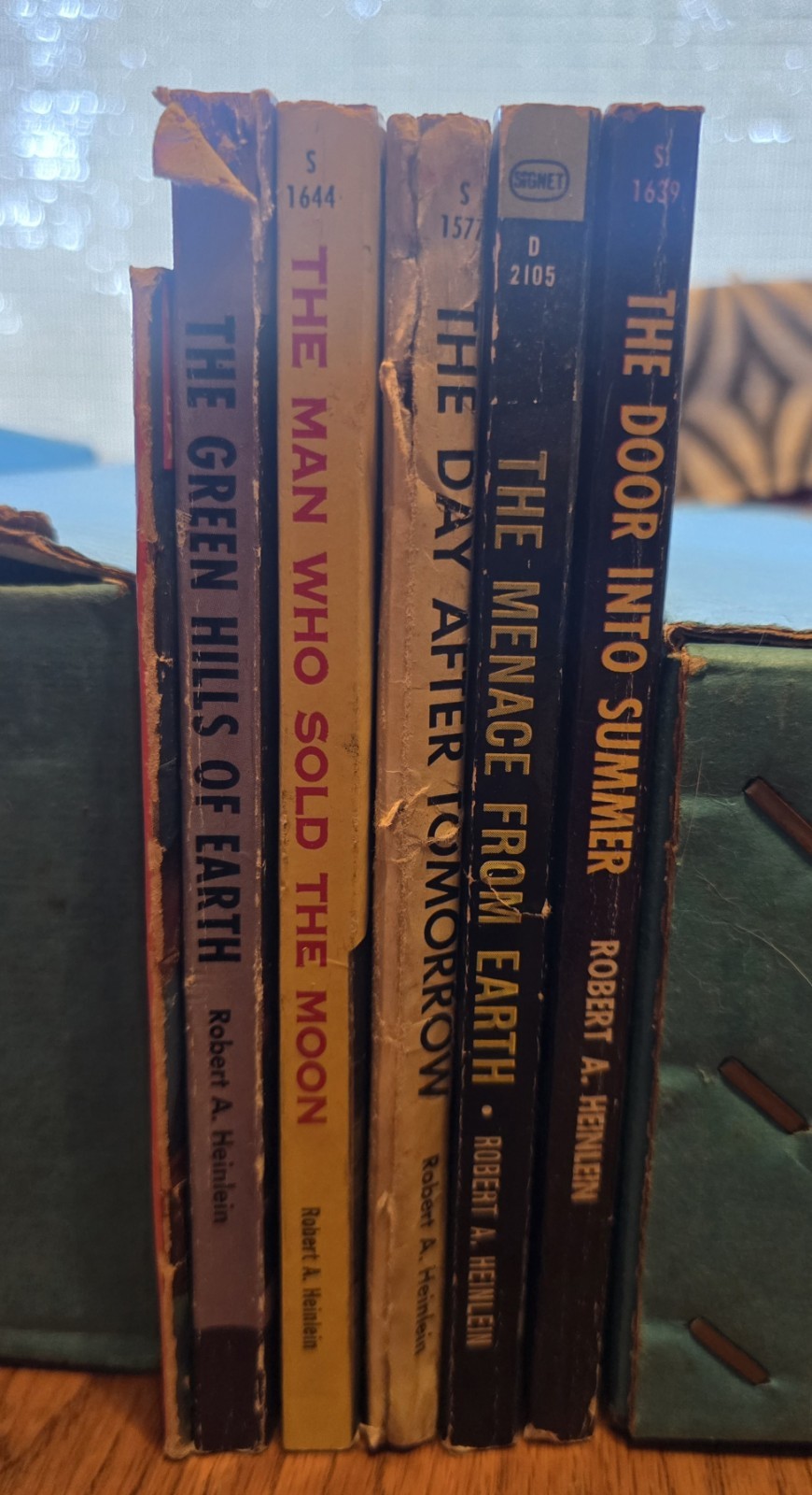 Lot of 6 Robert A. Heinlein Mixed Sci-Fi Books Paperback