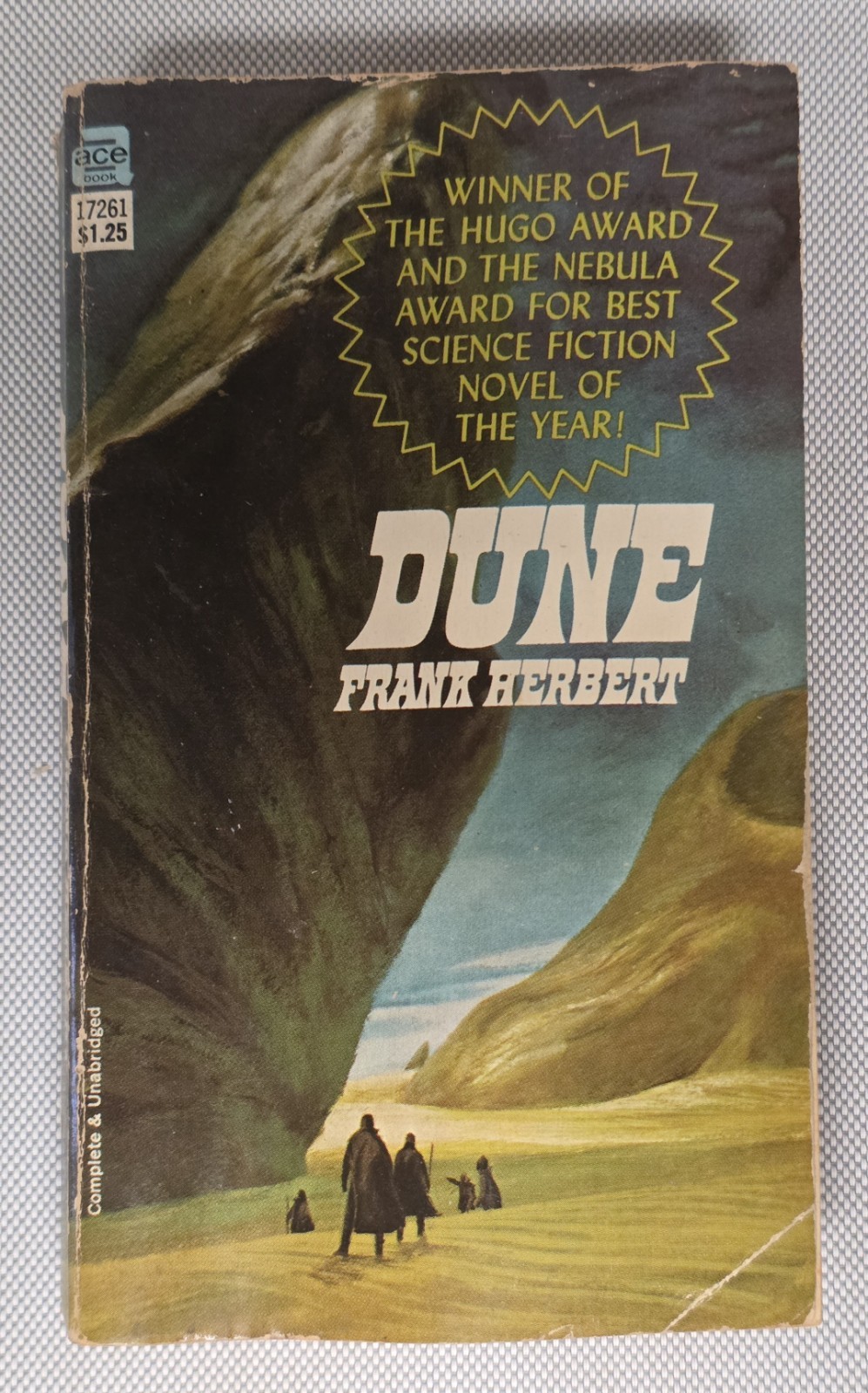 DUNE Frank Herbert 1965 vintage Paperback $1.25 Ace Book 17261 Reading Copy
