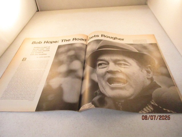 Life Magazine January 29, 1971: Feature Article on Bob Hope mail label removed