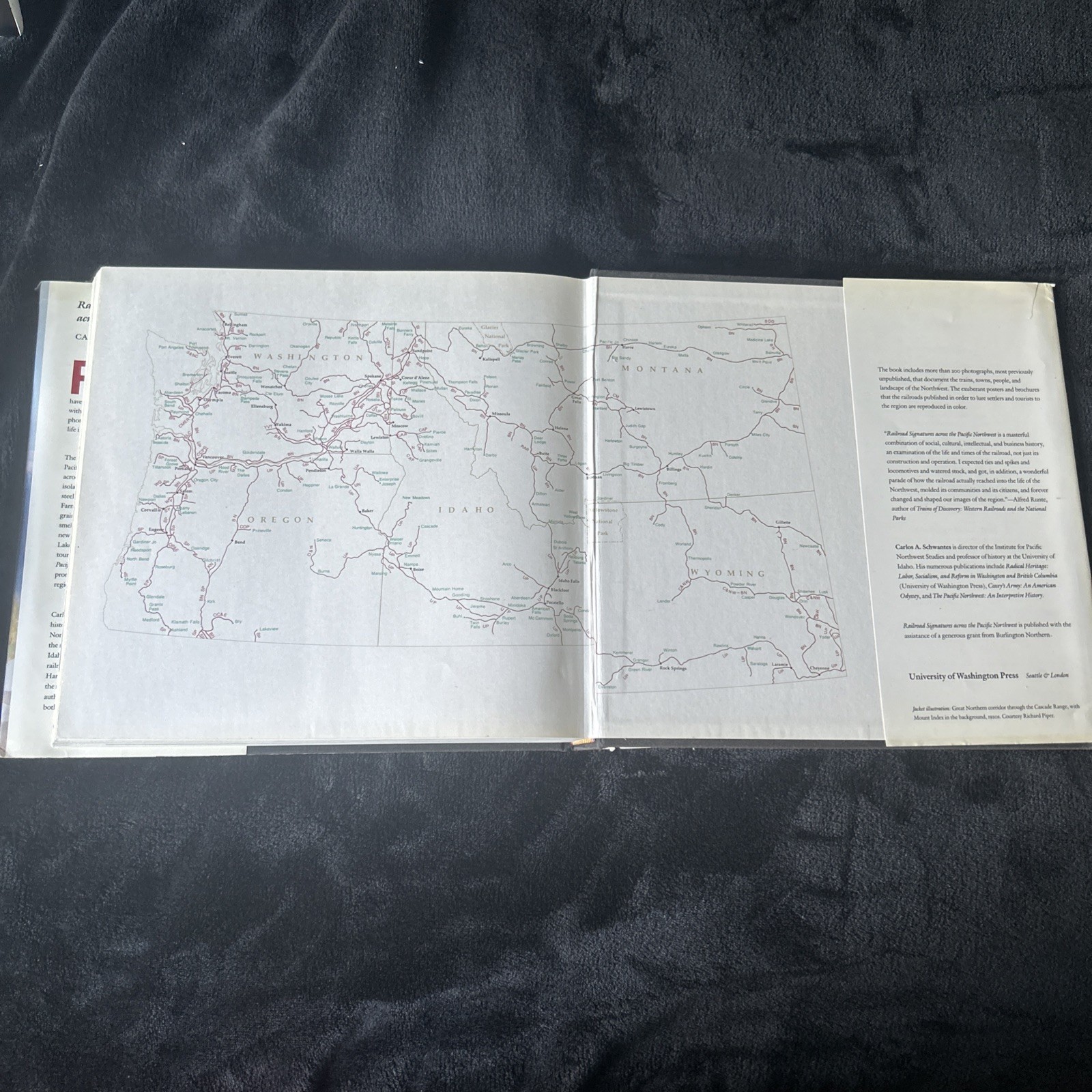 Railroad Signatures Across the Pacific Northwest, C. Schwantes (hardcover, 1993)