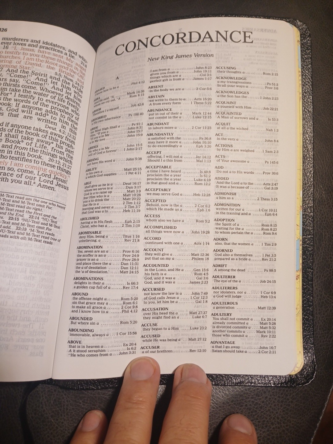 NKJV Giant Print Edition Bible Black Bonded Leather 9781404182578 Thomas Nelson