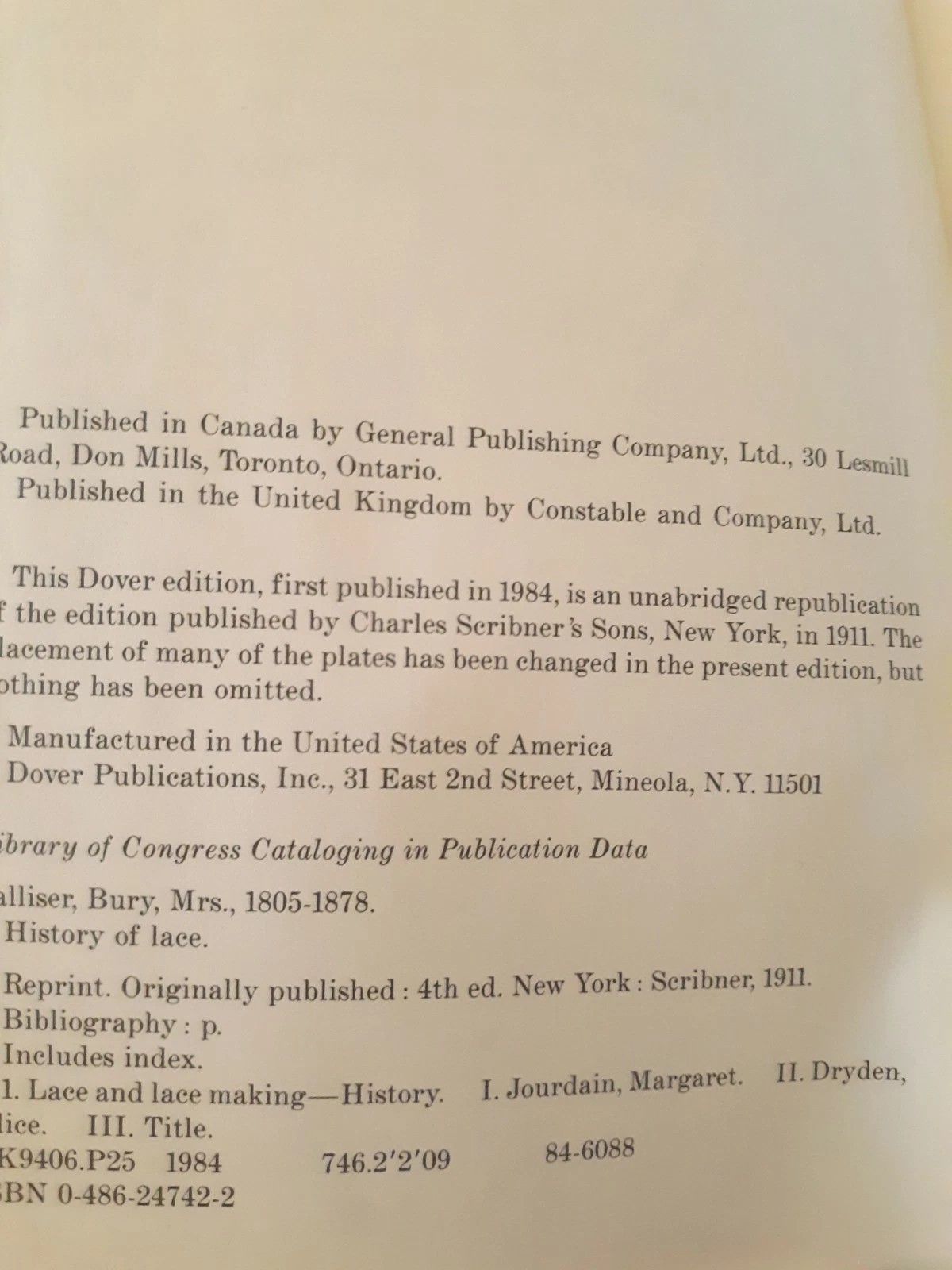 History of Lace by Bury Palliser (English) Paperback 266 Illustrations 1984 Ed.