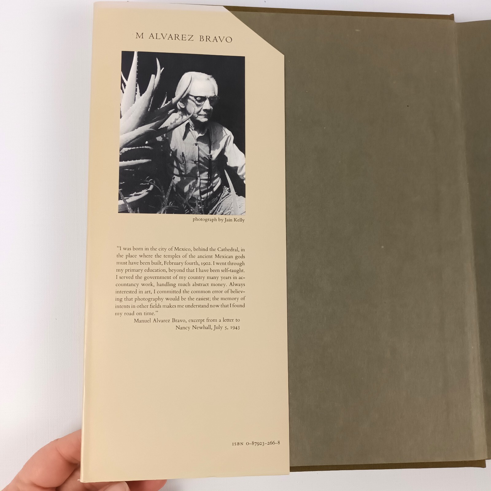 M Alvarez Bravo by Jane Livingston 1980 Hardcover Very Good Condition