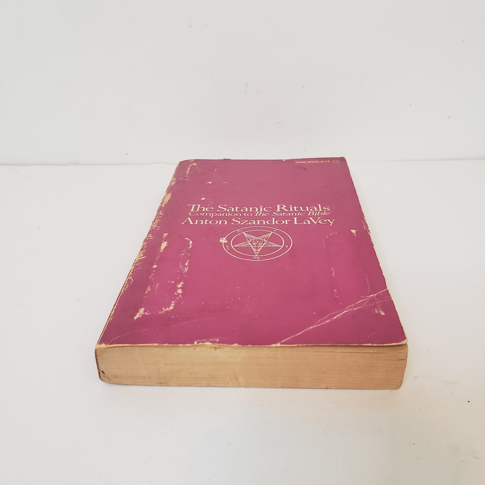 The Satanic Rituals Paperback Book Anton Szandor LaVey 1972 1st Avon Printing