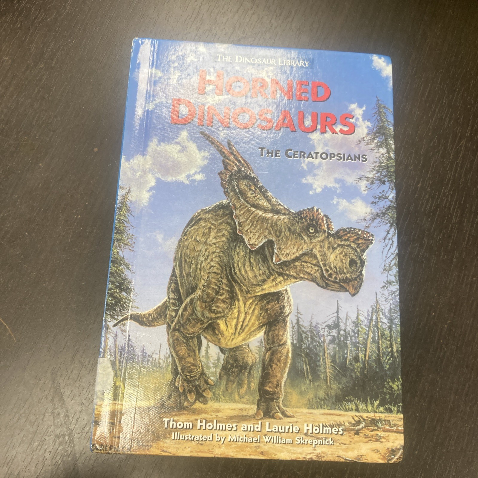 Horned Dinosaurs: The Ceratopsians (The Dinosaur Library)