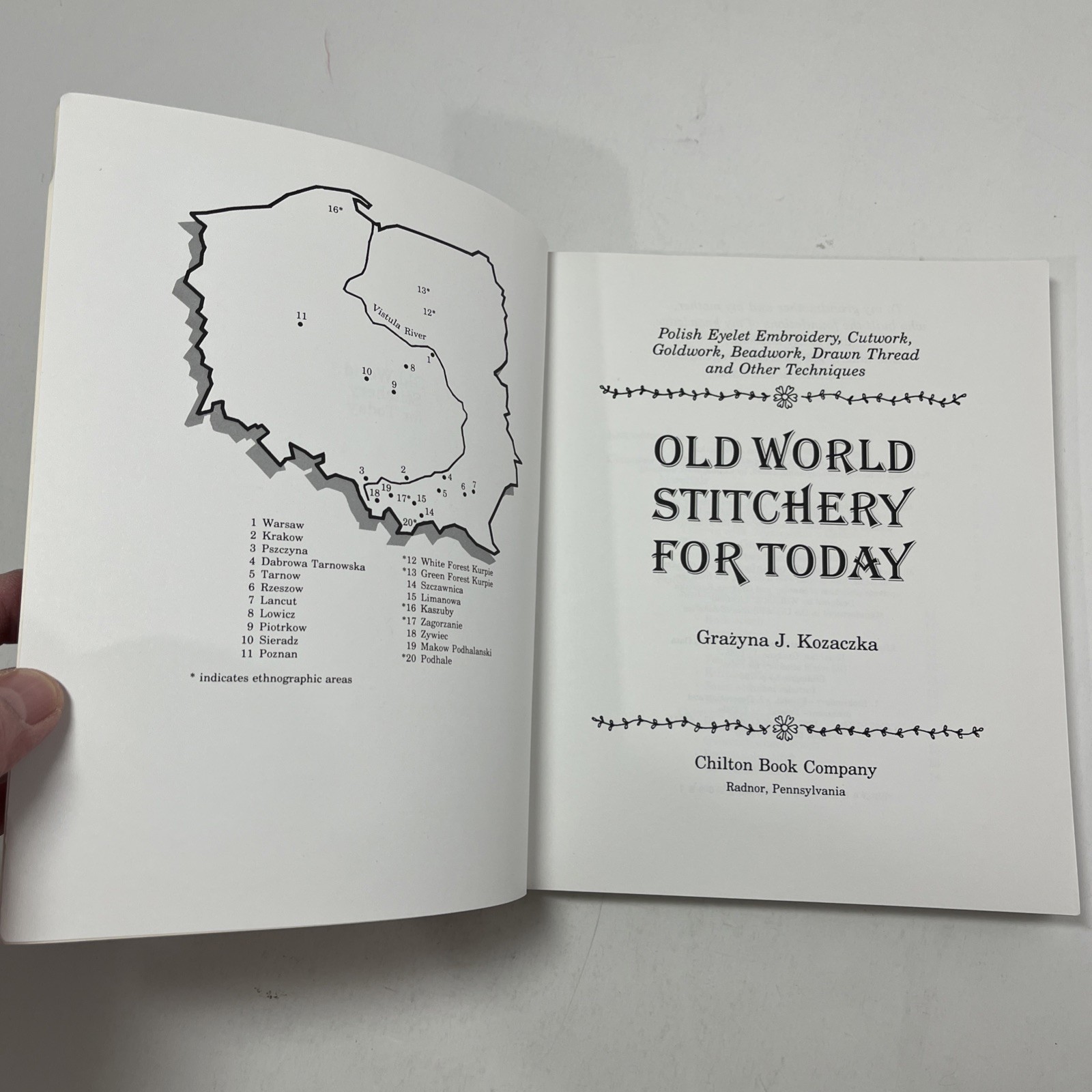 Old World Stitchery for Today by Grazyna J. Kozaczka 1987 Polish Embroidery Ppbk