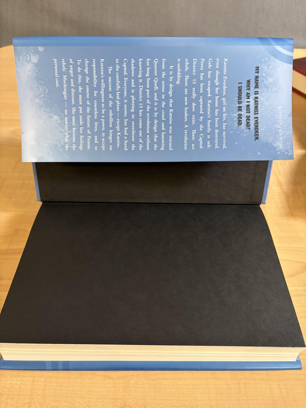 Hunger Games Trilogy Boxed Set 3 Books Suzanne Collins Scholastic Hardcover