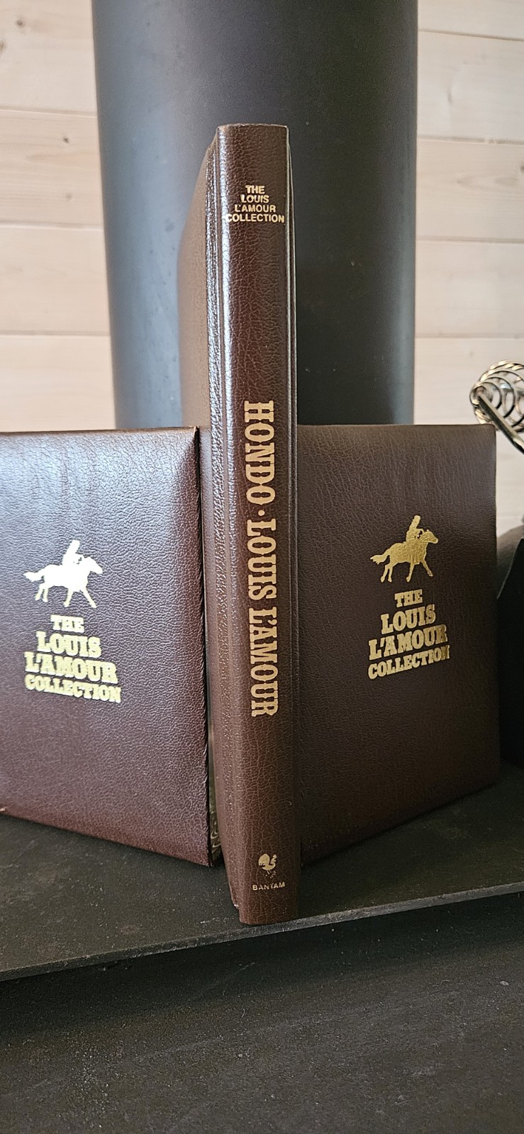 Louis L’Amour – Hondo – Leatherette Hardcover Collection by Bantam