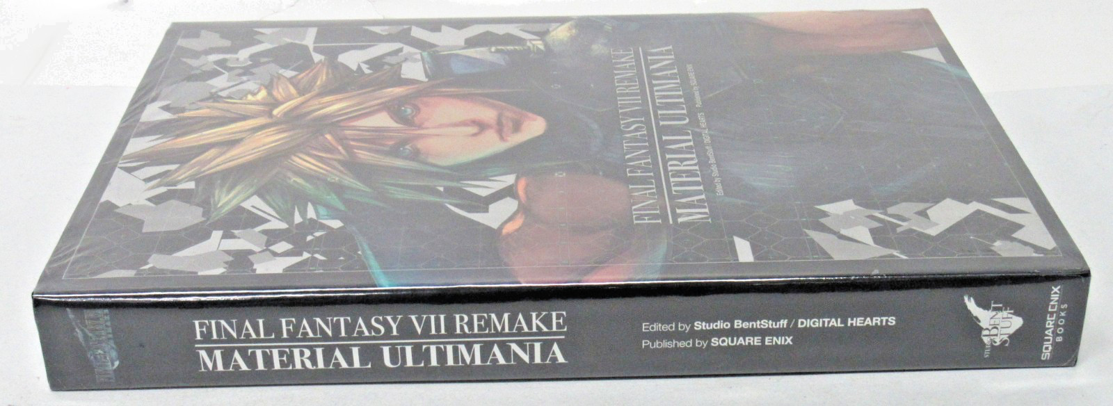 SEALED Final Fantasy VII Remake Material Ultimania Hardcover SquareEnix 2021