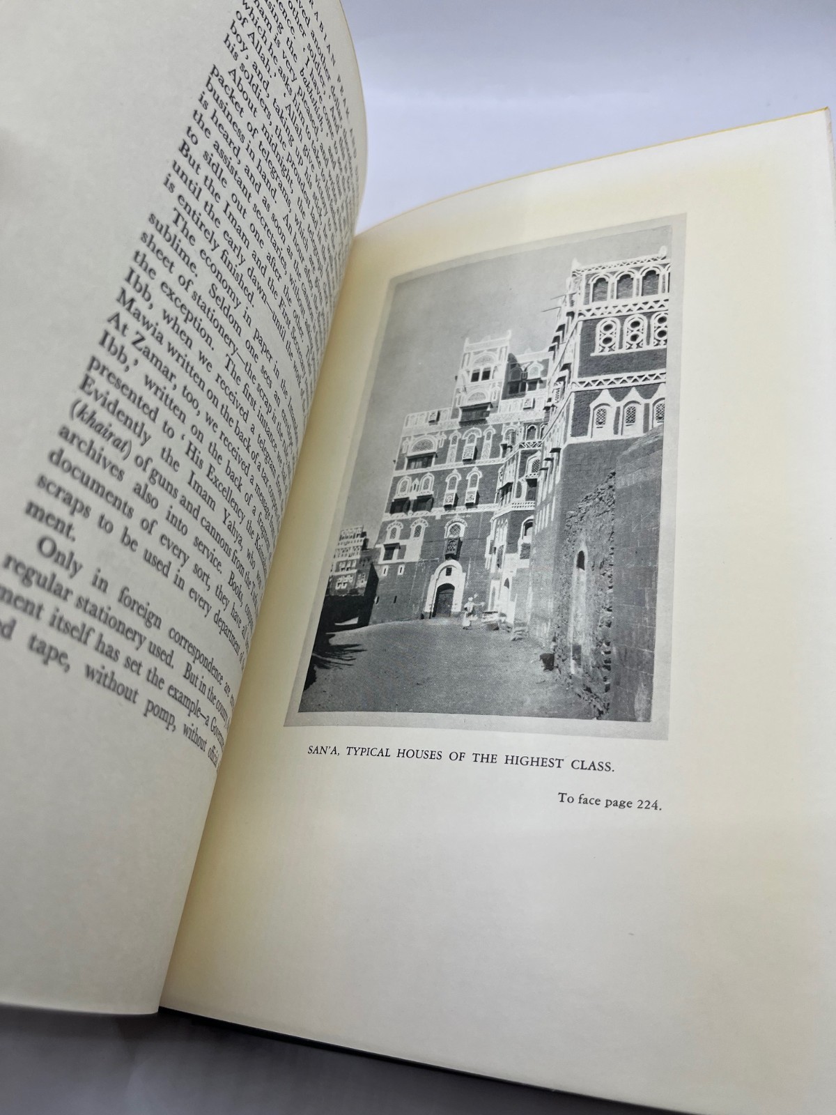 ARABIAN PEAK AND DESERT Travels In Al-Yaman ~ Ameen Rihani 1930 Middle East