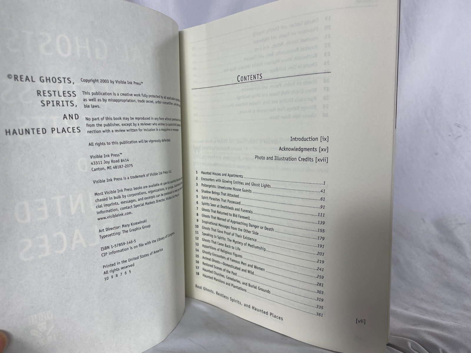 Real Ghosts, Restless Spirits, and Haunted Places by Brad Steiger (2003,…