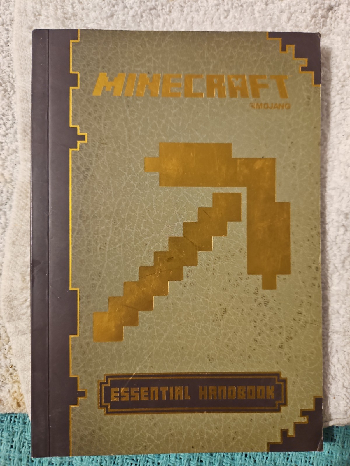 MINECRAFT 6 Book Lot Hacks Master Builder Combat Essential Construction Handbook