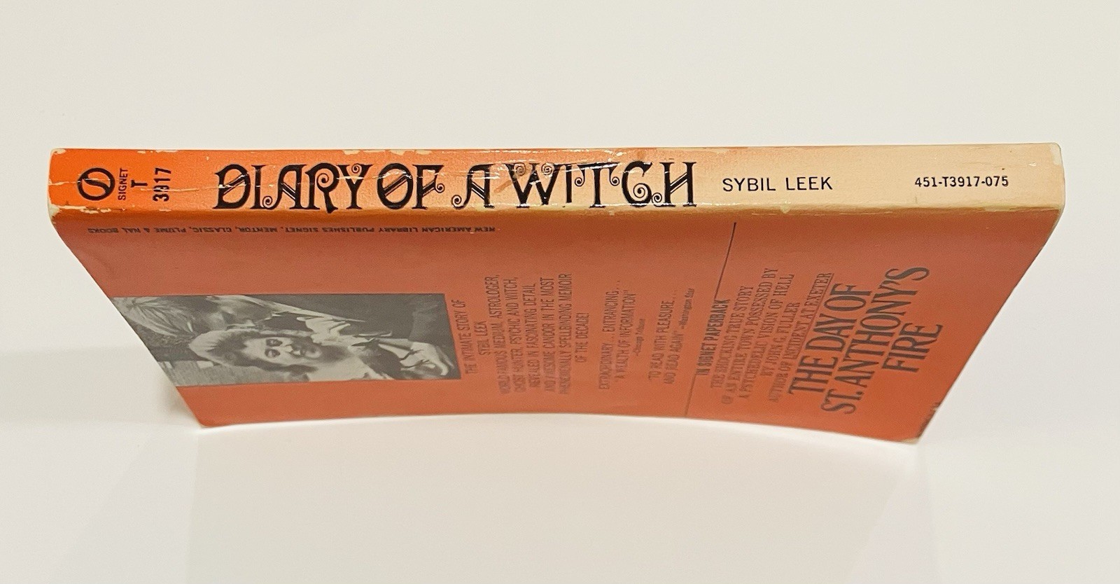 “Diary of a Witch” 1969 5th Printing Sybil Leek Signet Paperback, Very Rare HTF