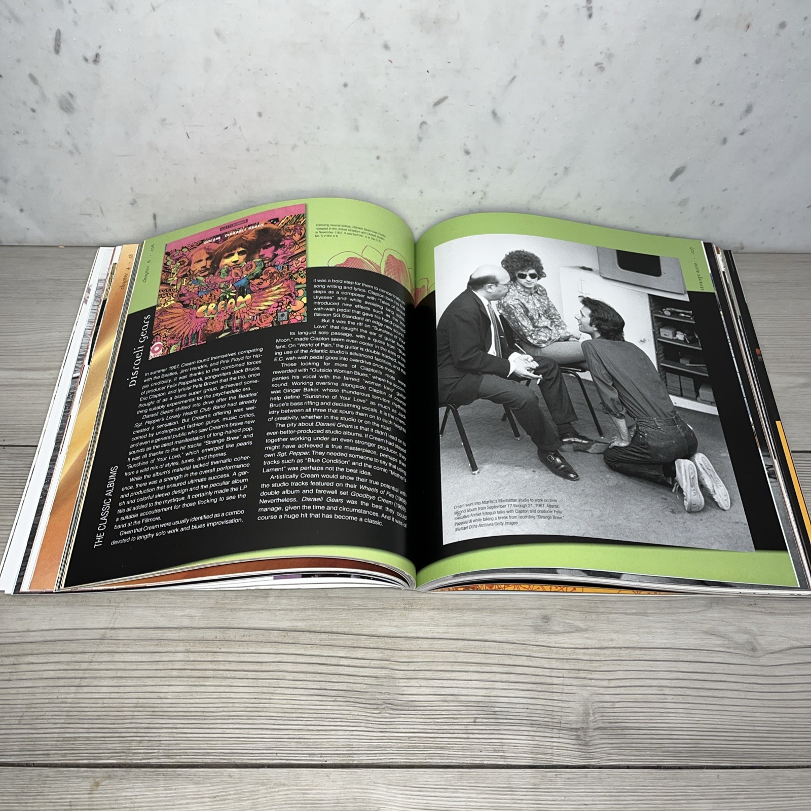 The Ultimate Illustrated History Clapton! By Chris Welch, 2011