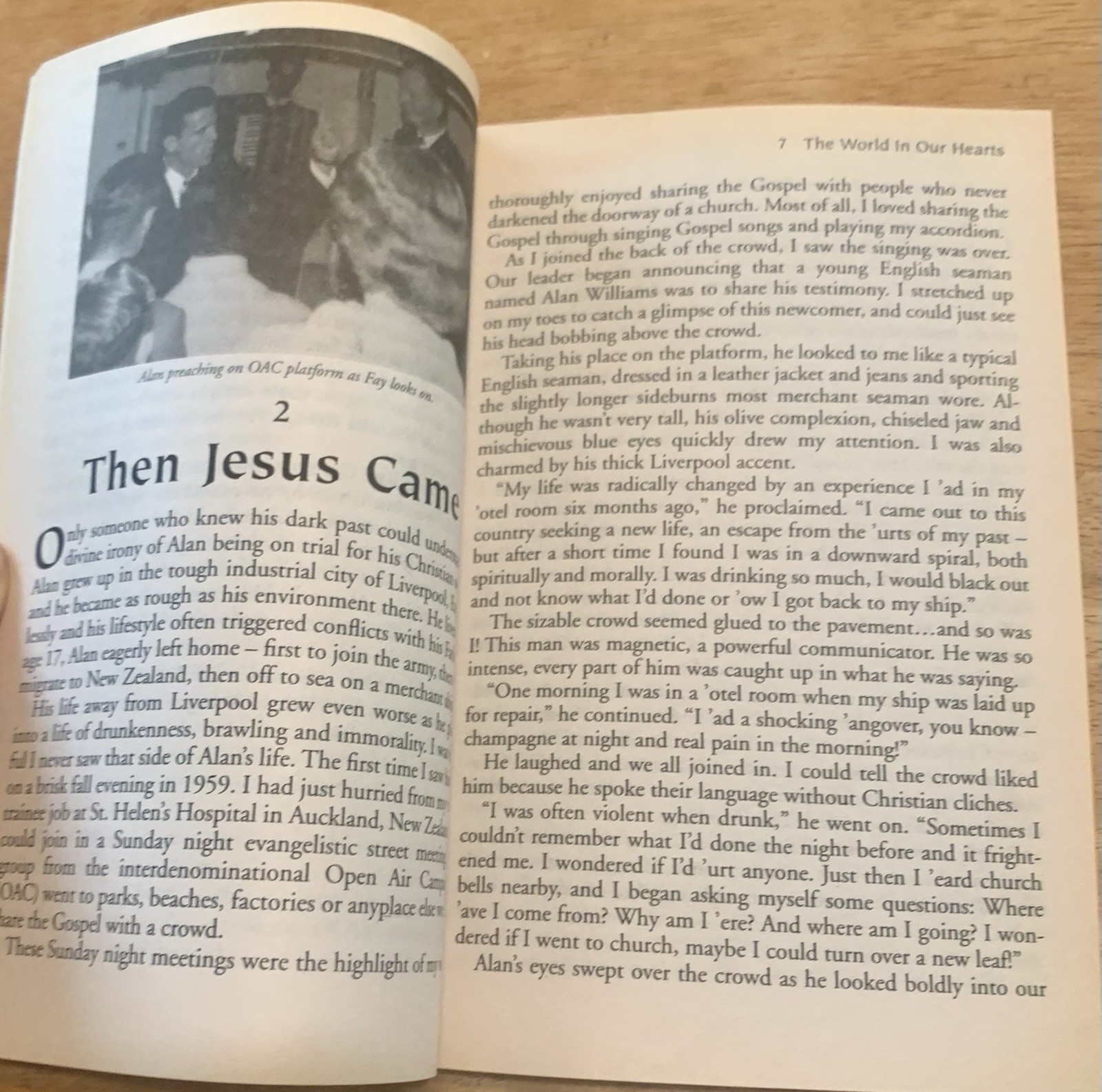 The world in our hearts: The life story of YWAM missionaries (Williams)