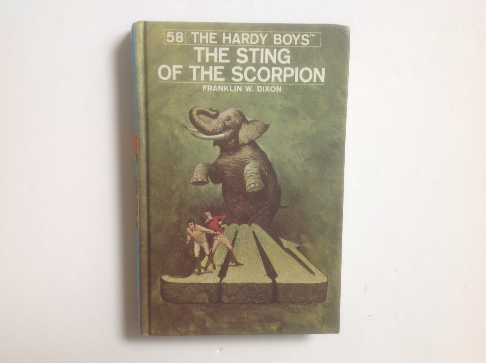 Hardy Boys 58 THE STING OF THE SCORPION Pictorial Matte Cover VGC
