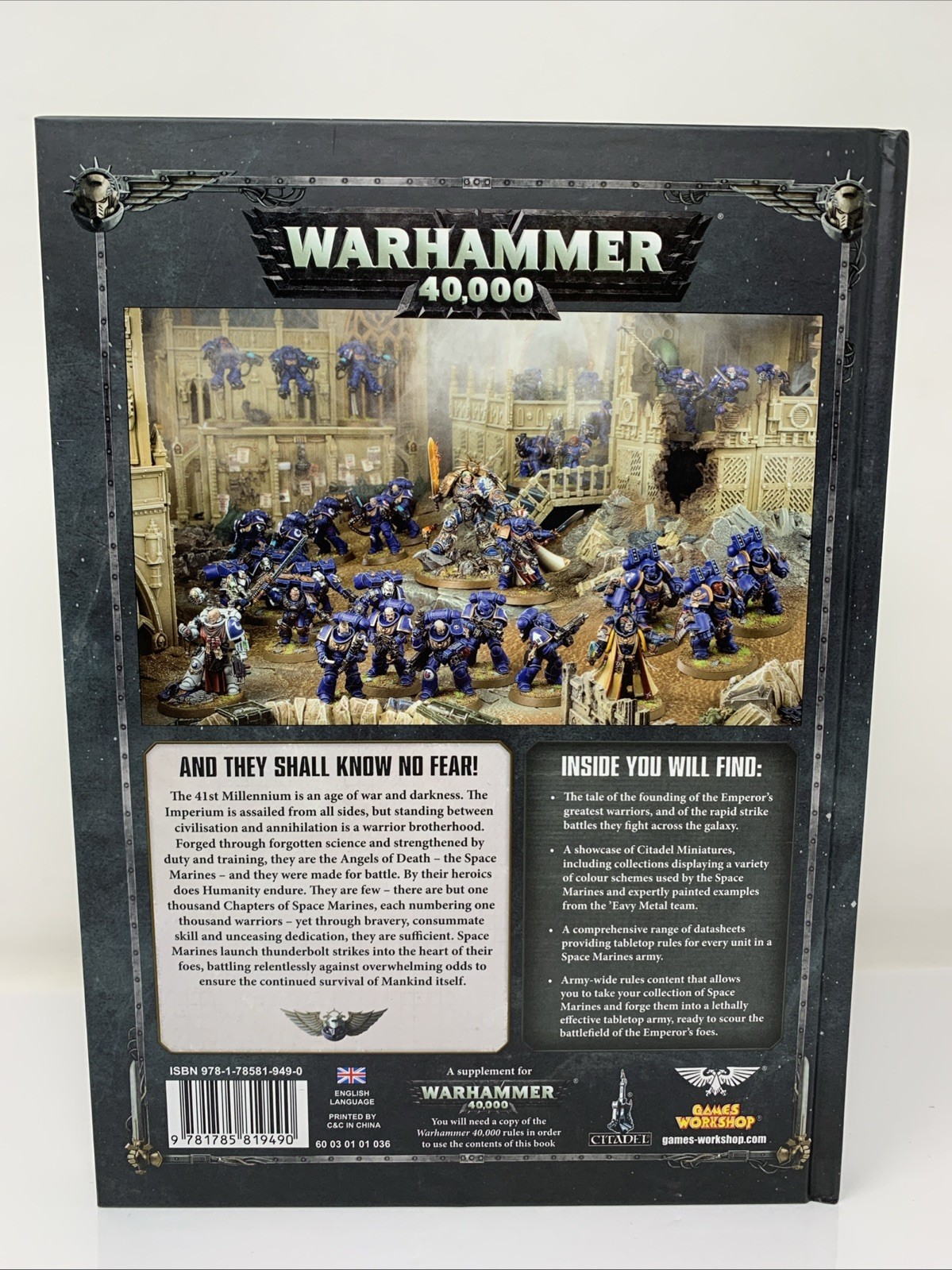 Codex Adeptus Astartes Space Marines – Hardcover – GOOD