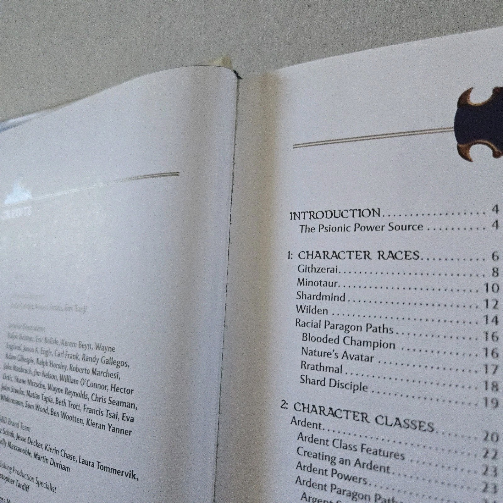Dungeons & Dragons: Player’s Handbook 2 and 3 Hardcover 4th Edition Books