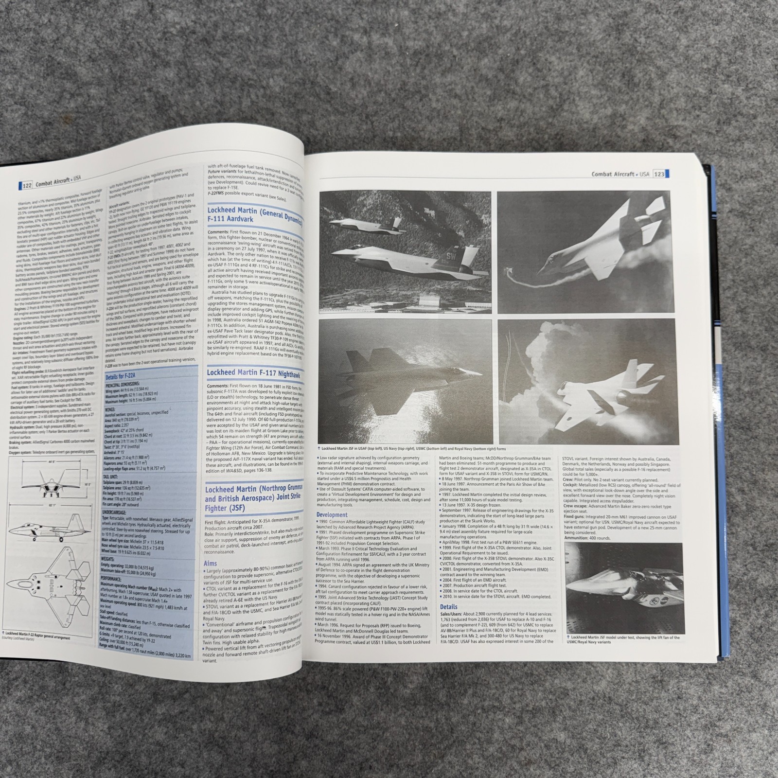 Brassey’s World Aircraft & Systems Directory 1999/2000 Edition Michael Taylor HC