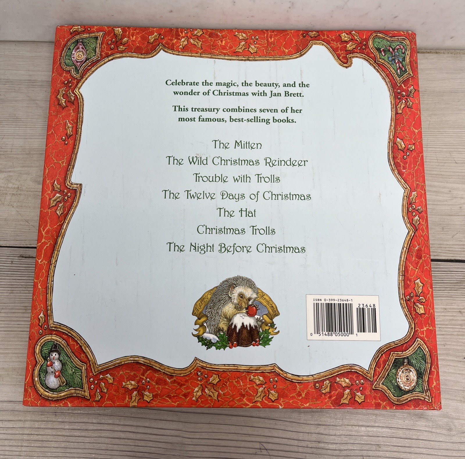 Jan Brett’s Christmas Treasury – Hardcover By Brett, Jan – VERY GOOD, HC/ DJ