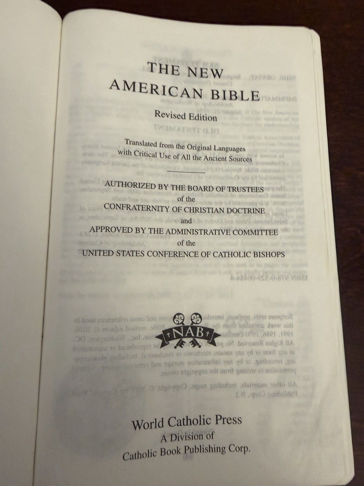 New American Bible World Catholic Press 2010 Revised Edition Green Cover