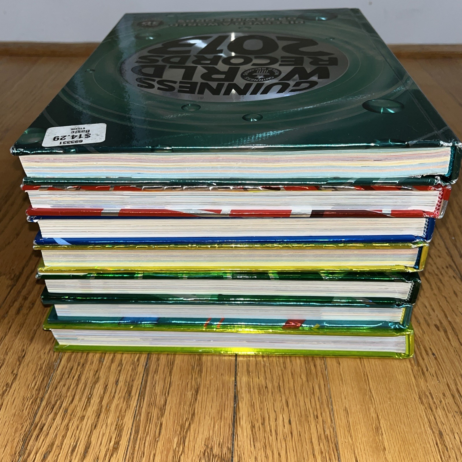 Guinness World Records Book Lot 2013 2014 2015 2016 2017 2019 & Ripleys PlsCDesc
