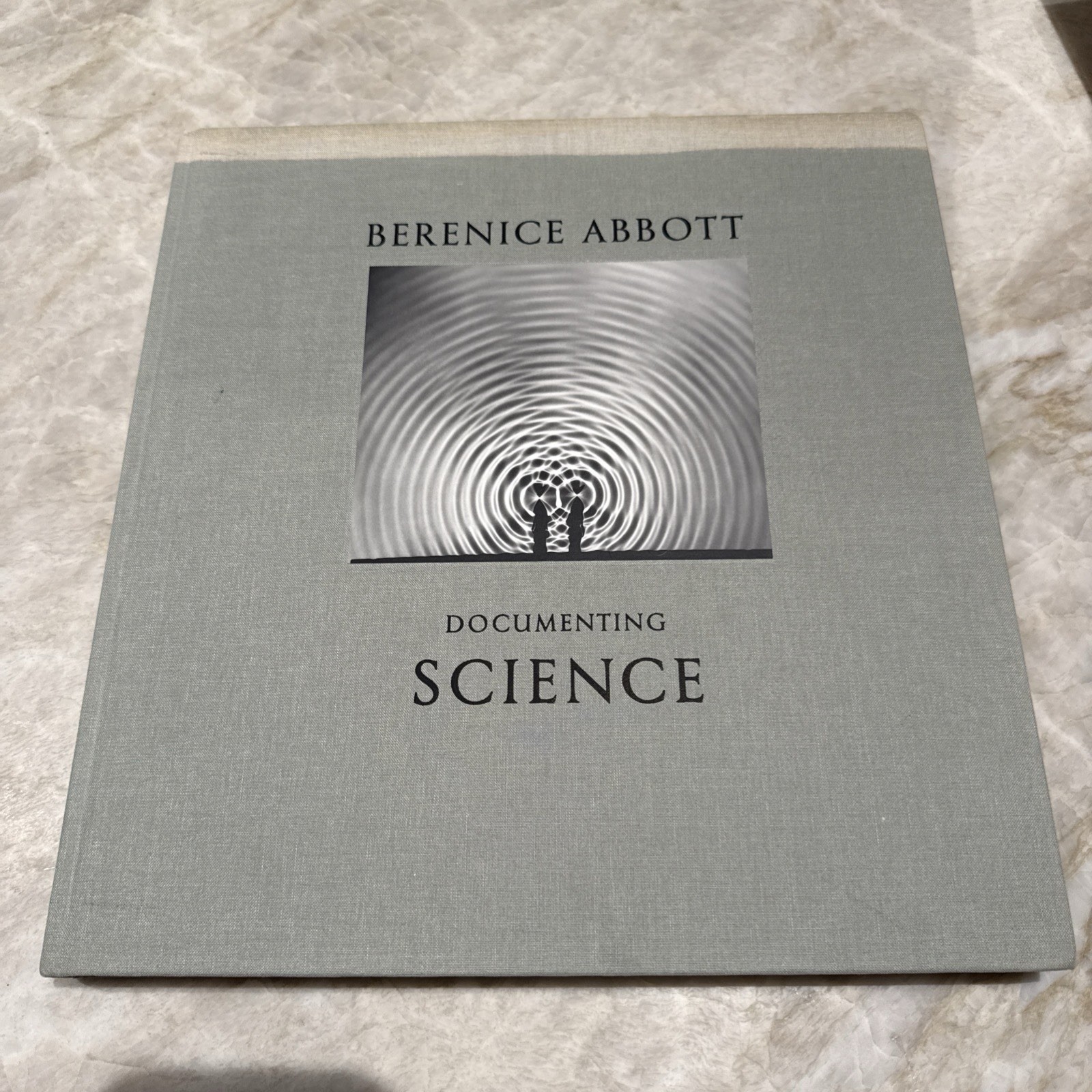 Berenice Abbott: Documenting Science / 2012 HC STEIDL