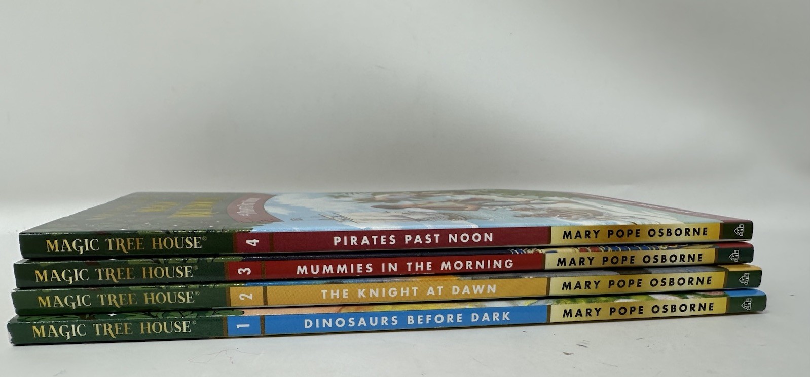 Magic Tree House Books 1-4 Series Set by Mary Pope Osbourne NEW