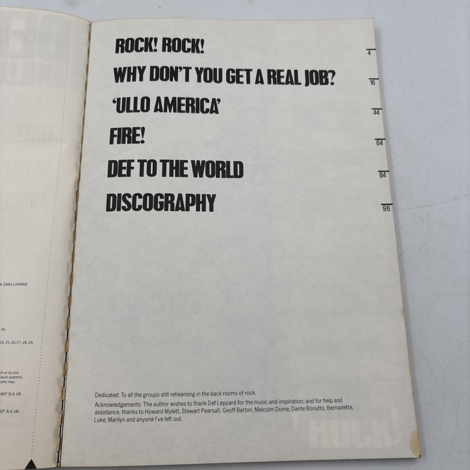 Def Leppard: An Illustrated Biography. Chris Welch PB 1984 Vintage Omnibus Press