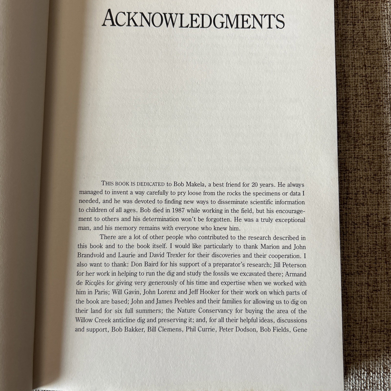 Digging Dinosaurs by James Gorman and John R. Horner (1988, 1st Edition)