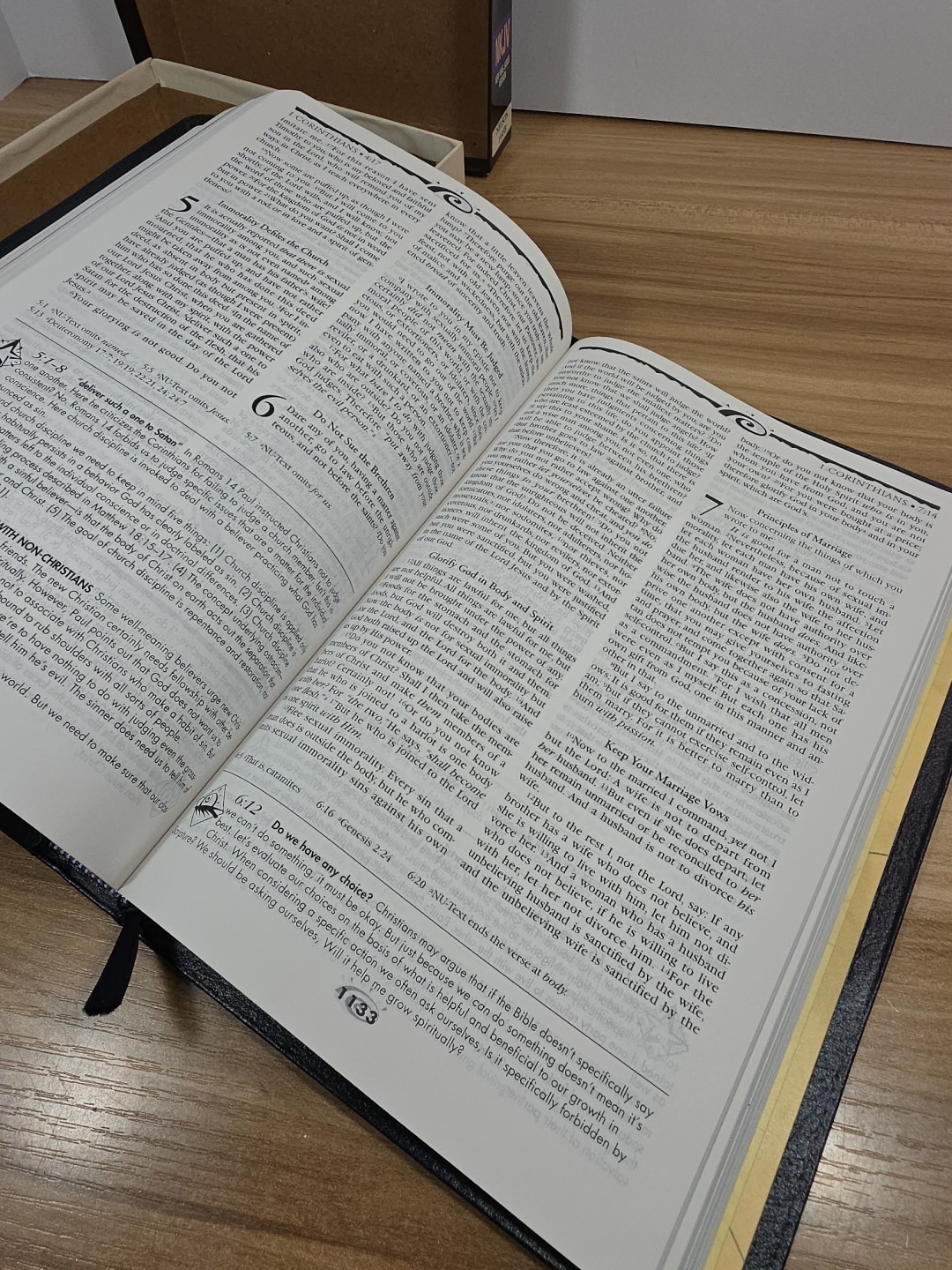 NELSON’S STUDENT BIBLE NEW KING JAMES VERSION By Larry Richards & Sue Richards
